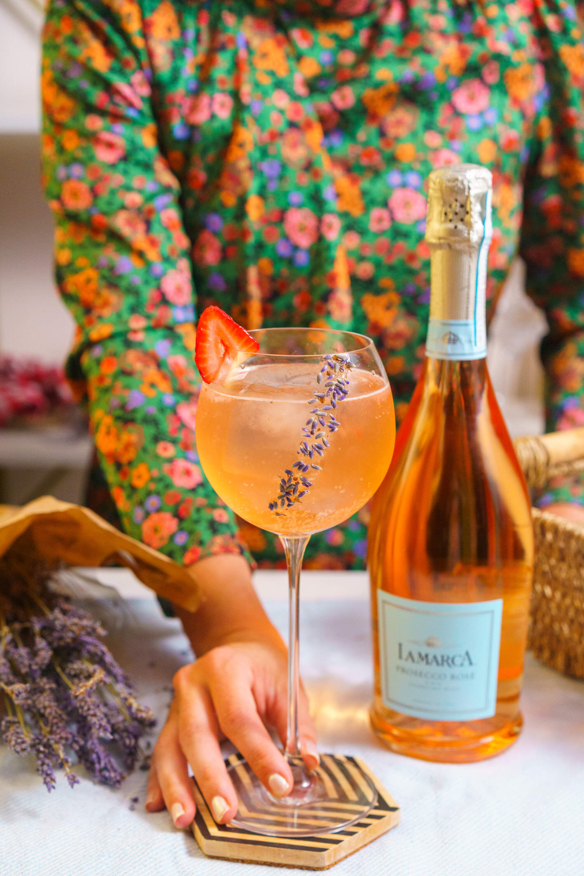 Bubbly Lavender Ros&eacute;